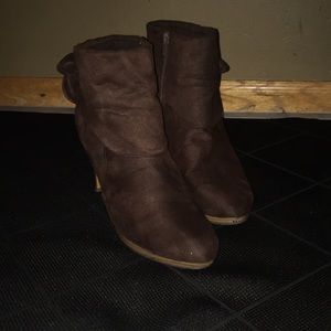 Dress shoes